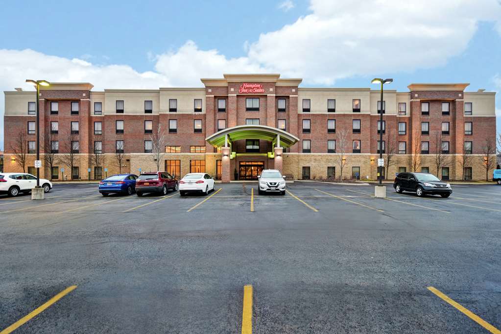 Фото Hampton Inn & Suites Detroit-Canton
