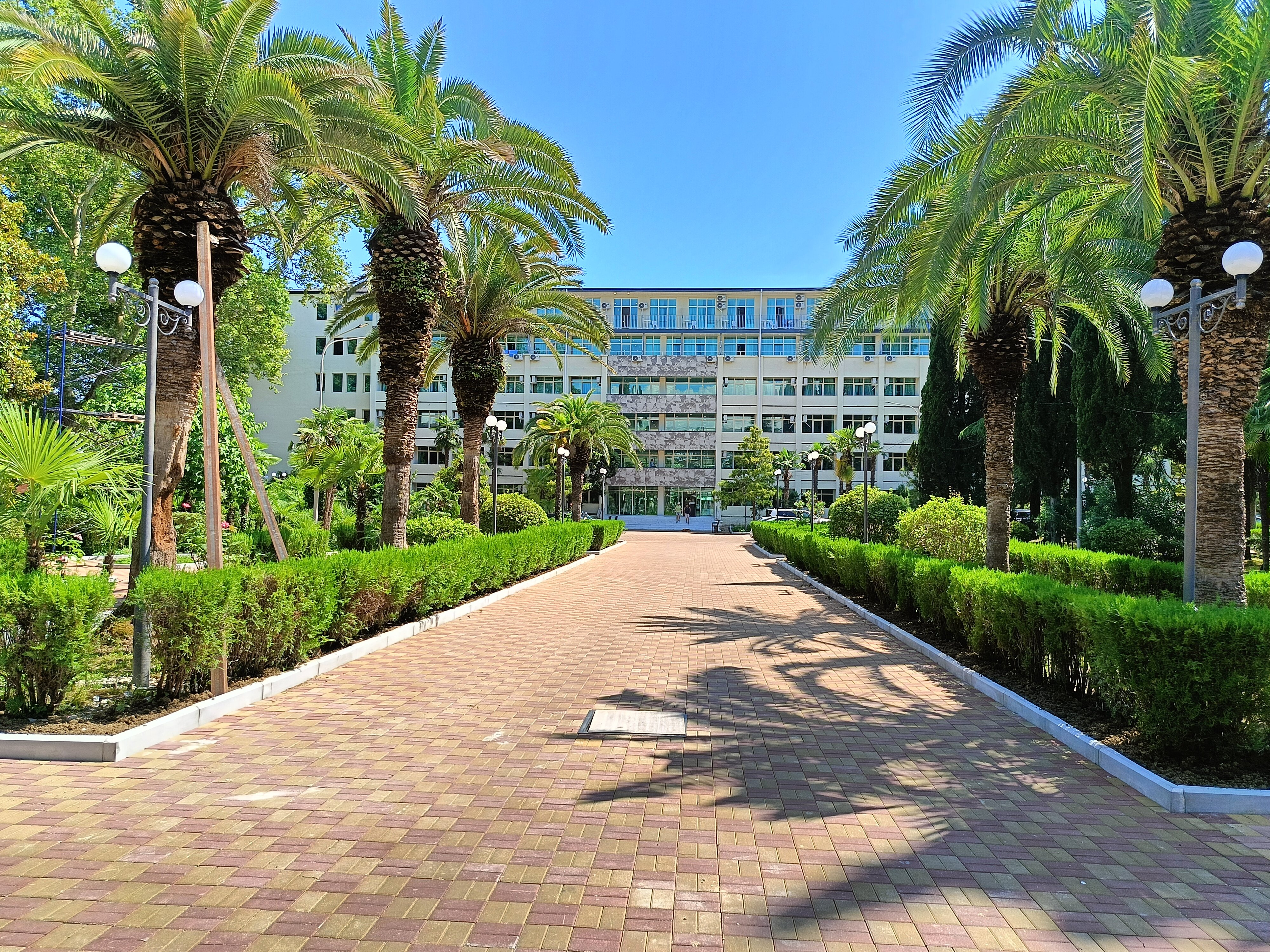 Фото отеля 2