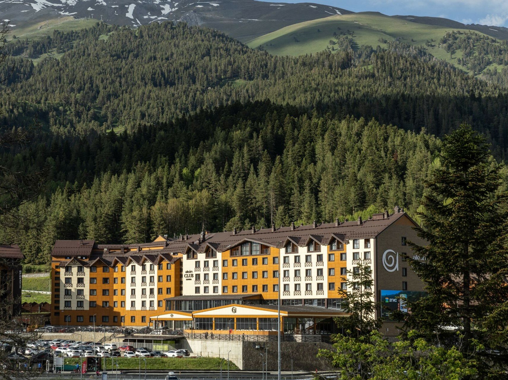 Фото отеля 1