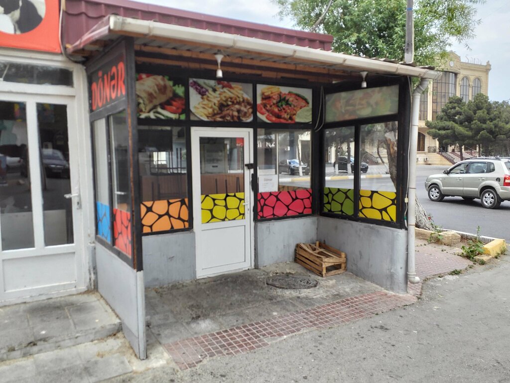 Ayaqüstü qidalanma Dönər, Sumqayıt, foto