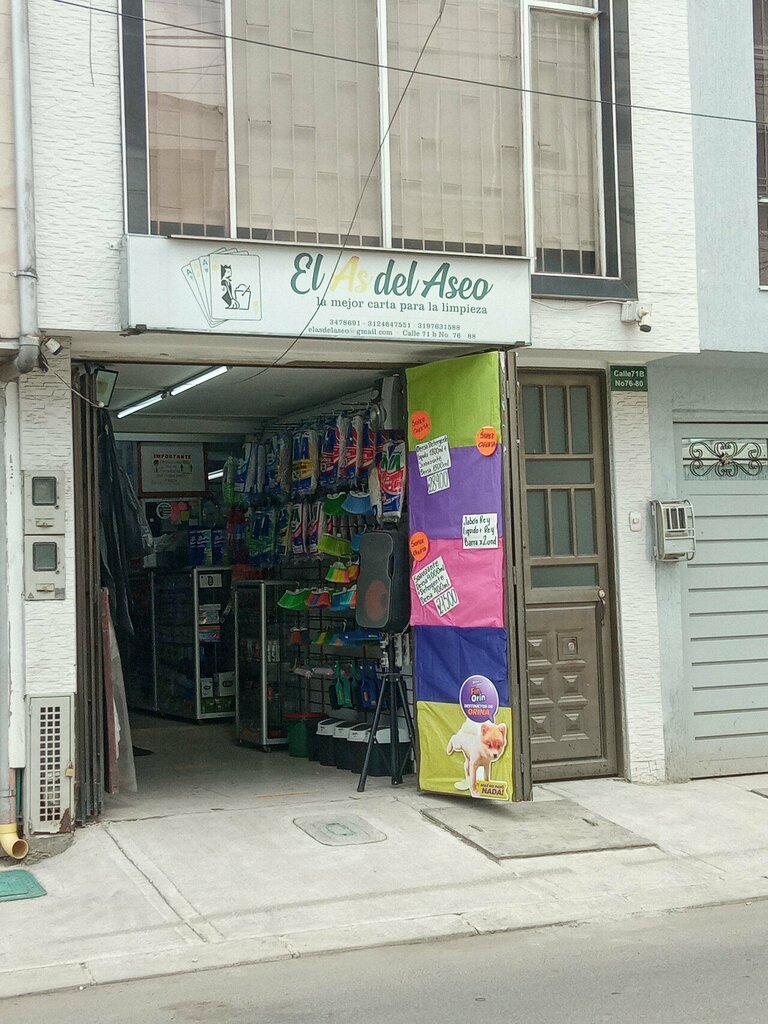 Household goods and chemicals shop El AS del Aseo, Bogota, photo