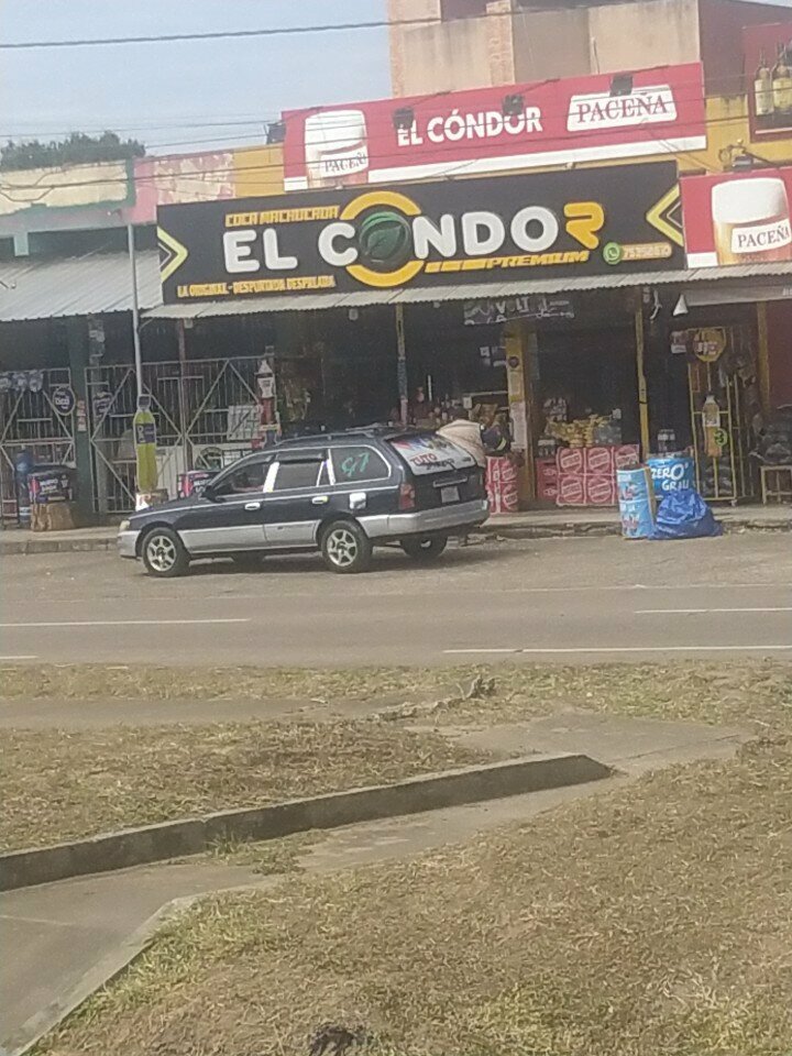 Alcoholic beverages El cóndor, Santa Cruz de la Sierra, photo