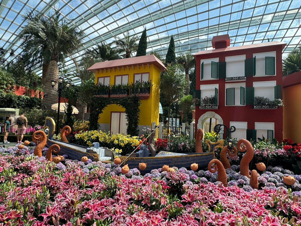 Madaniyat va istirohat bog‘i Flower Dome, Singapur, foto