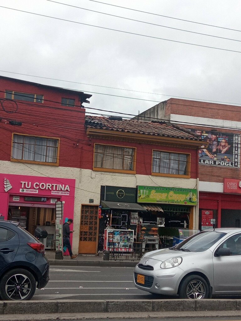 Alcoholic beverages Amaretto, Bogota, photo