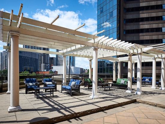 Фото Sheraton Hamilton Hotel