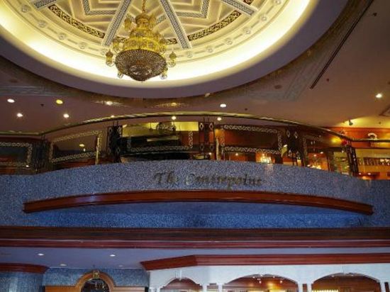 Фото The Centrepoint Hotel