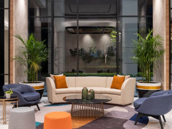 Фото Hilton Garden Inn Jakarta Taman Palem