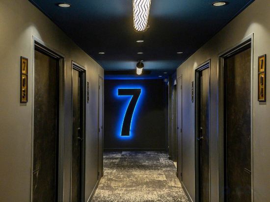 Фото Tribe Paris Batignolles