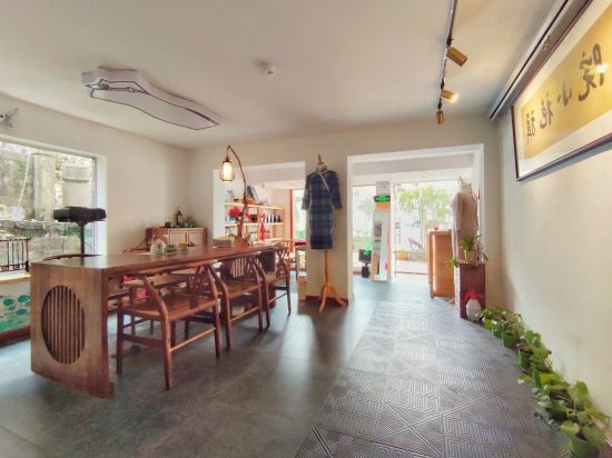 Фото Tonight Inn