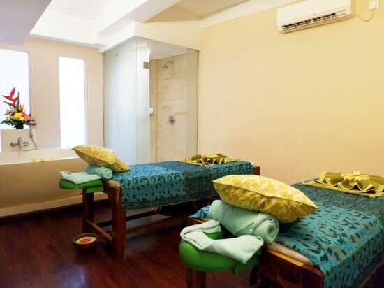 Фото Grand Ixora Kuta Resort