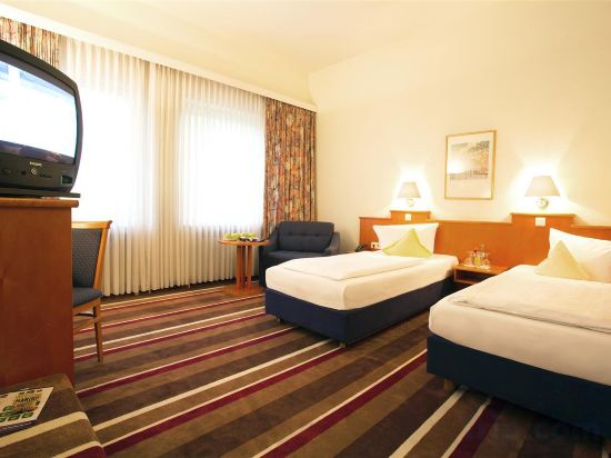 Фото  Sure Hotel by Best Western Ambassador Duesseldorf