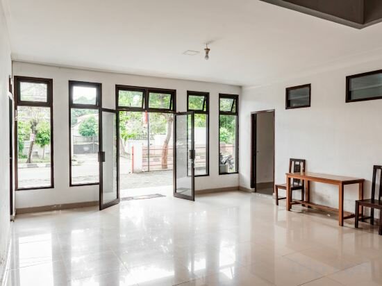 Фото Oyo 1586 Kerangga Homestay Syariah
