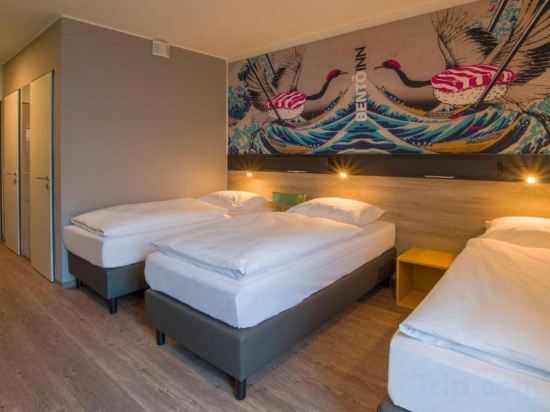 Фото Ramada Encore by Wyddham Munich Messe