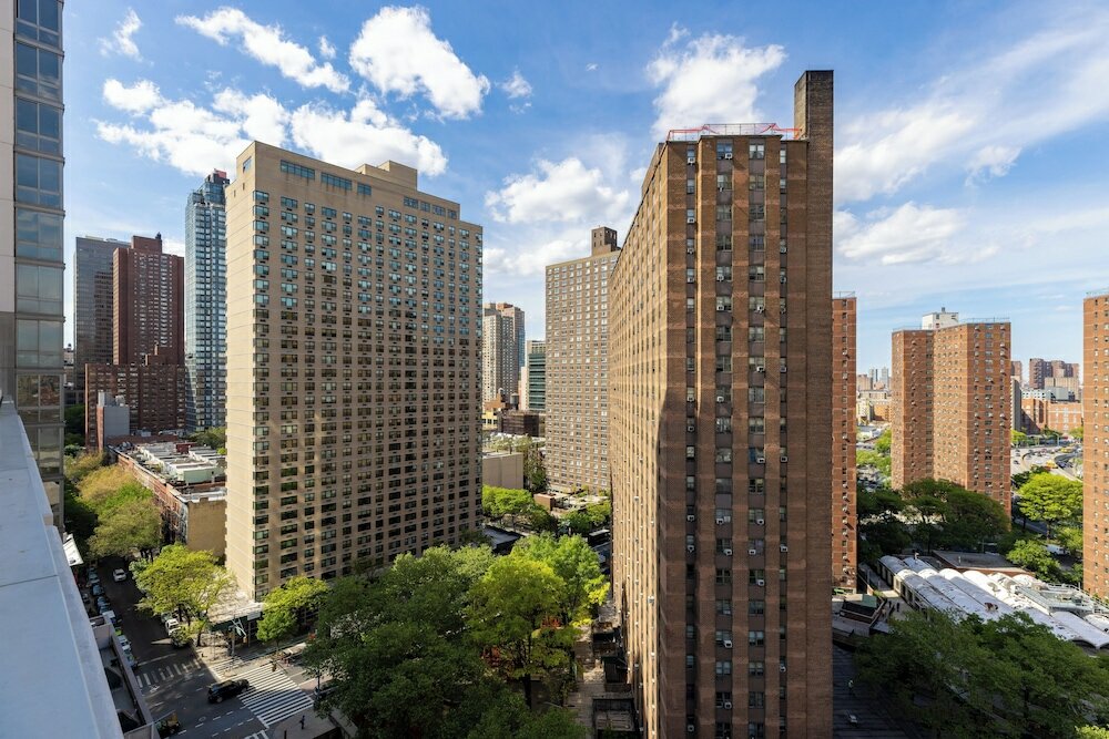 Фото Courtyard New York Manhattan/Upper East Side