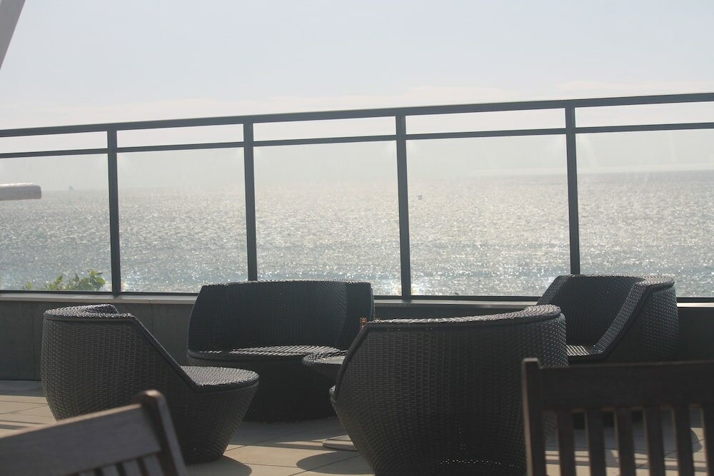 Фото Thomson Art House