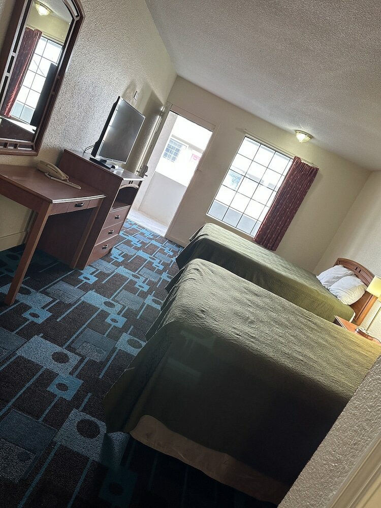 Фото Travel Inn San Antonio