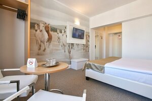 Гостиница My Continental Bucharest