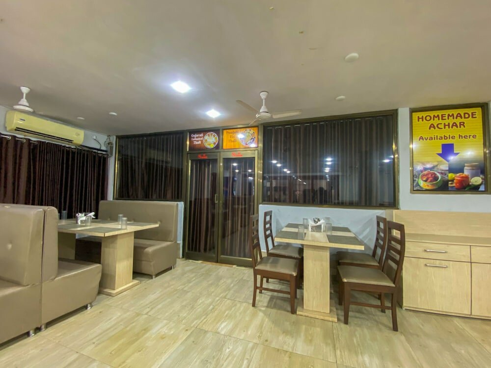 Фото Hotel Gomti