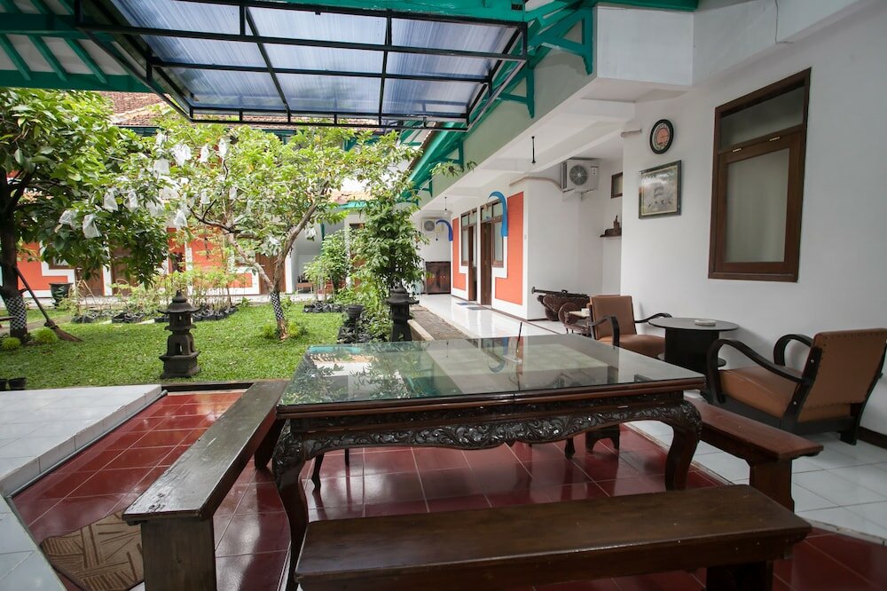 Фото RedDoorz near Brawijaya University