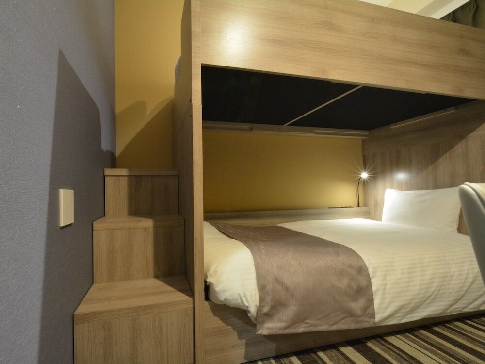 Фото Hotel Sanrriott Shinsaibashi