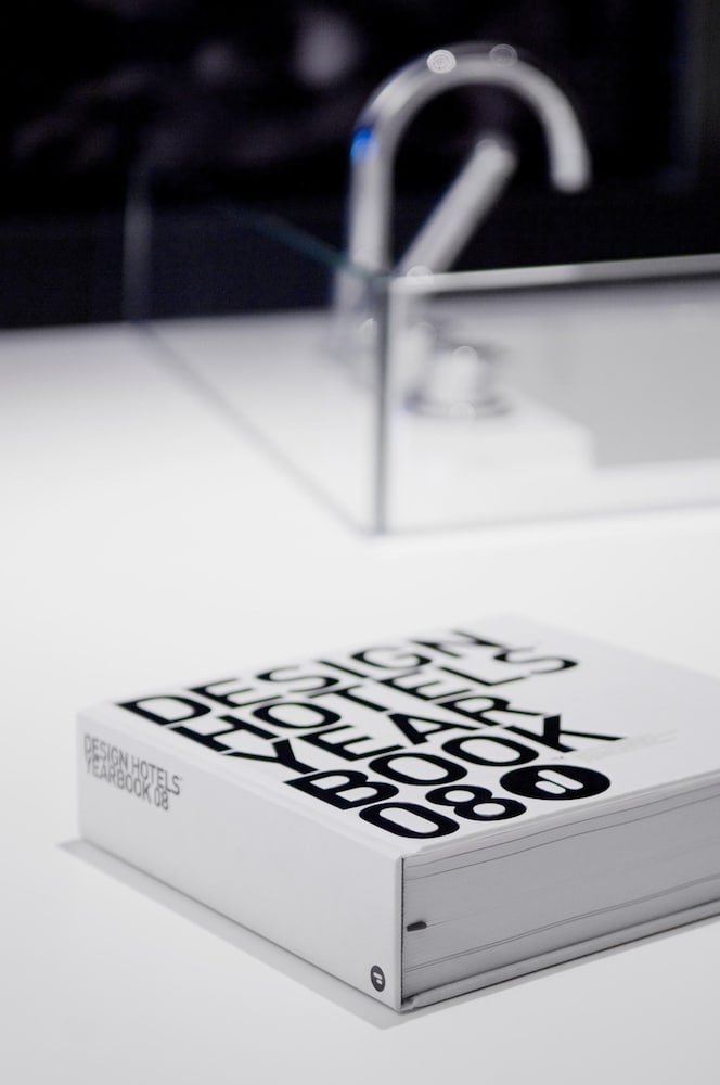 Фото Carbon Hotel - Different Hotels