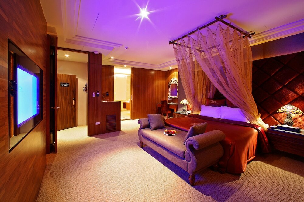 Фото Young Motel