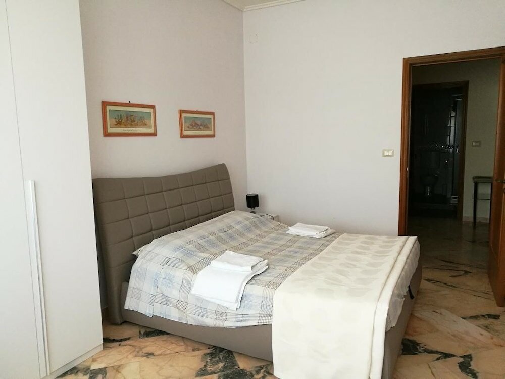 Фото B&b Domus Lupiae