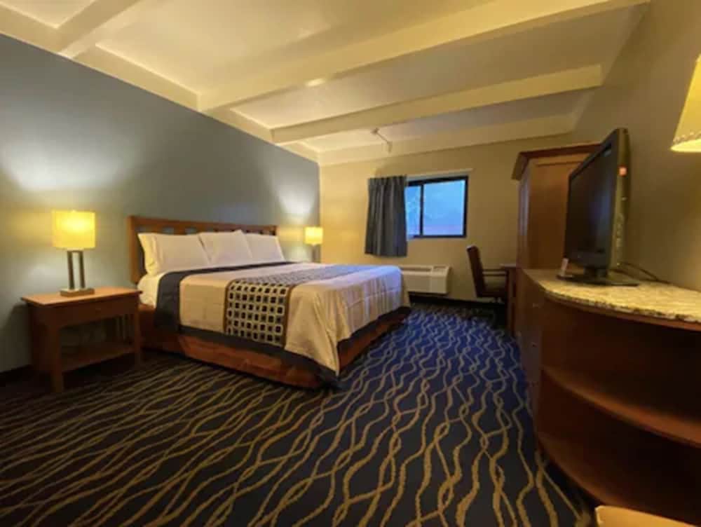 Фото Economy Inn North Randall