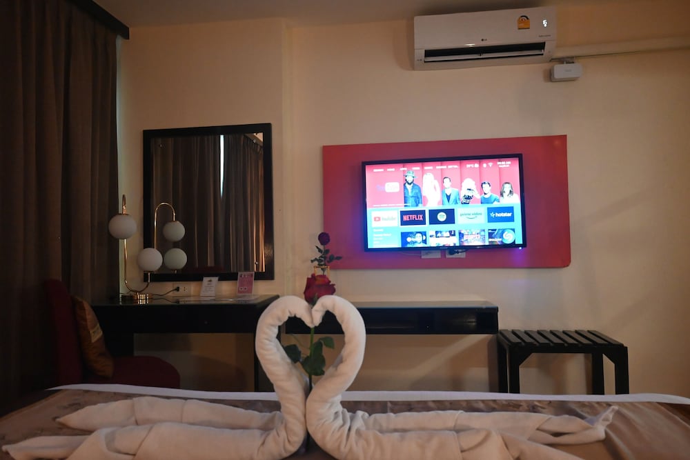 Фото Boss Suites Nana Hotel