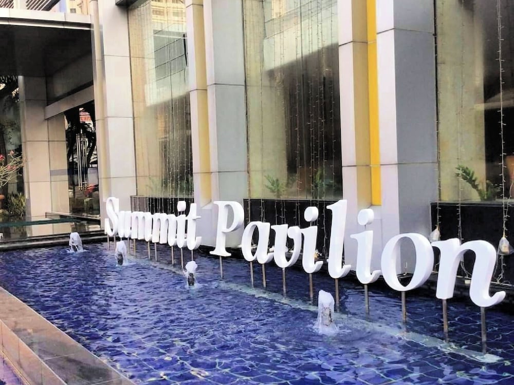 Фото Summit Pavilion