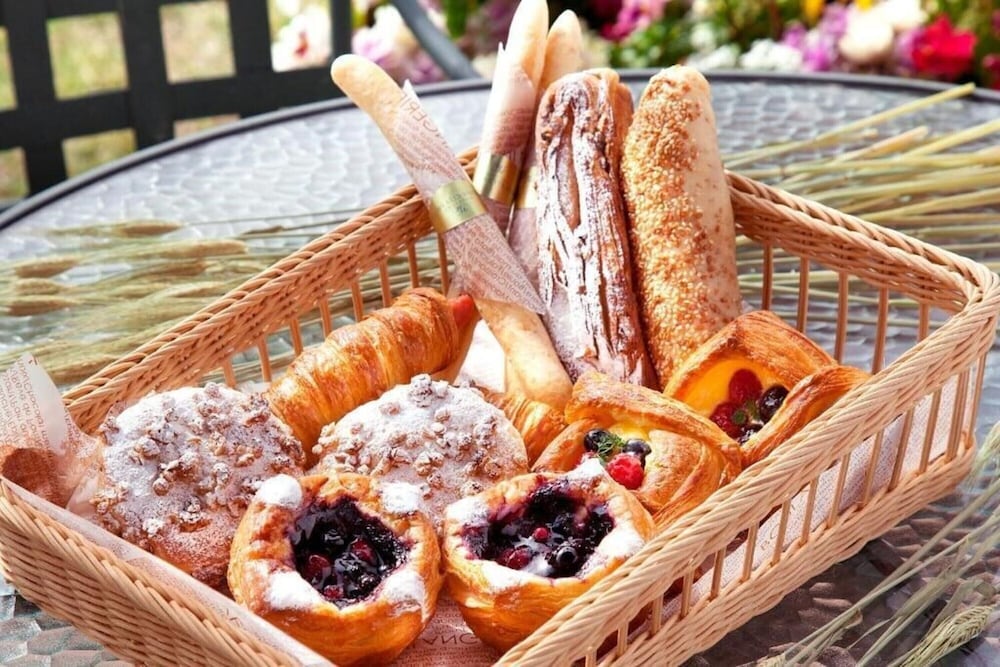 Фото Wakayama Marina City Hotel