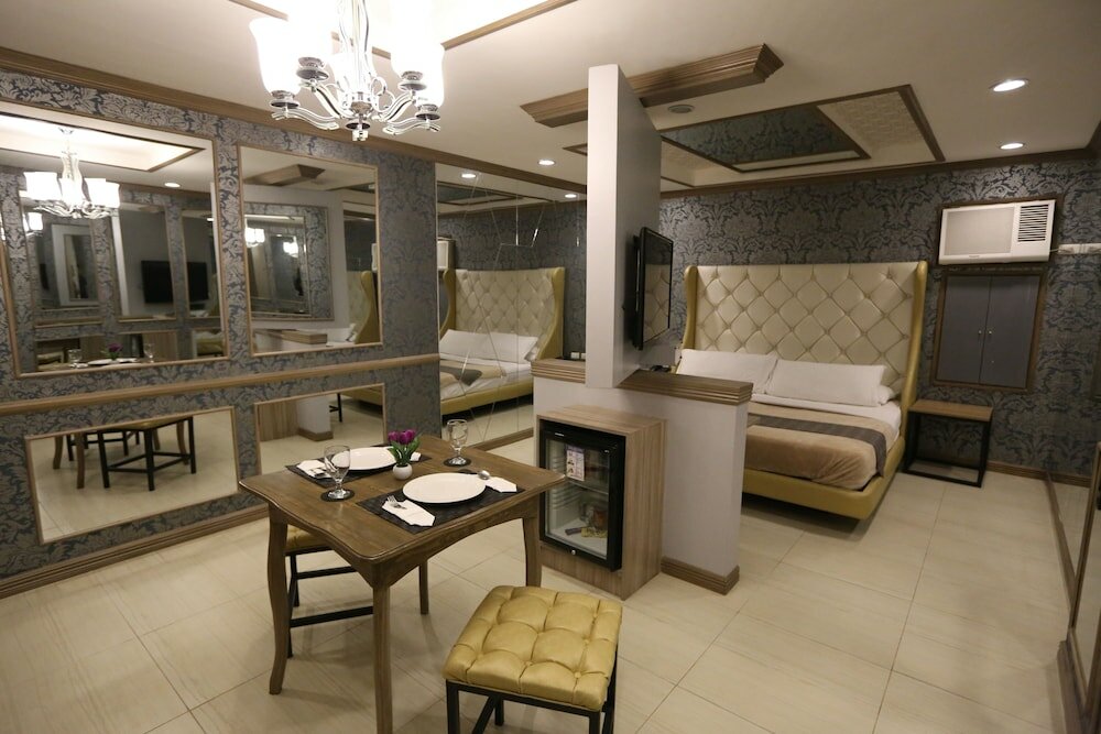 Фото Victoria Court North Edsa