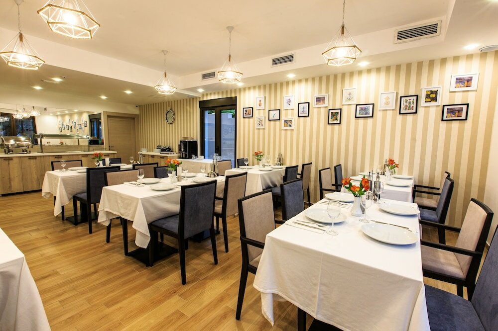 Фото Hotel Harmony by Aycon