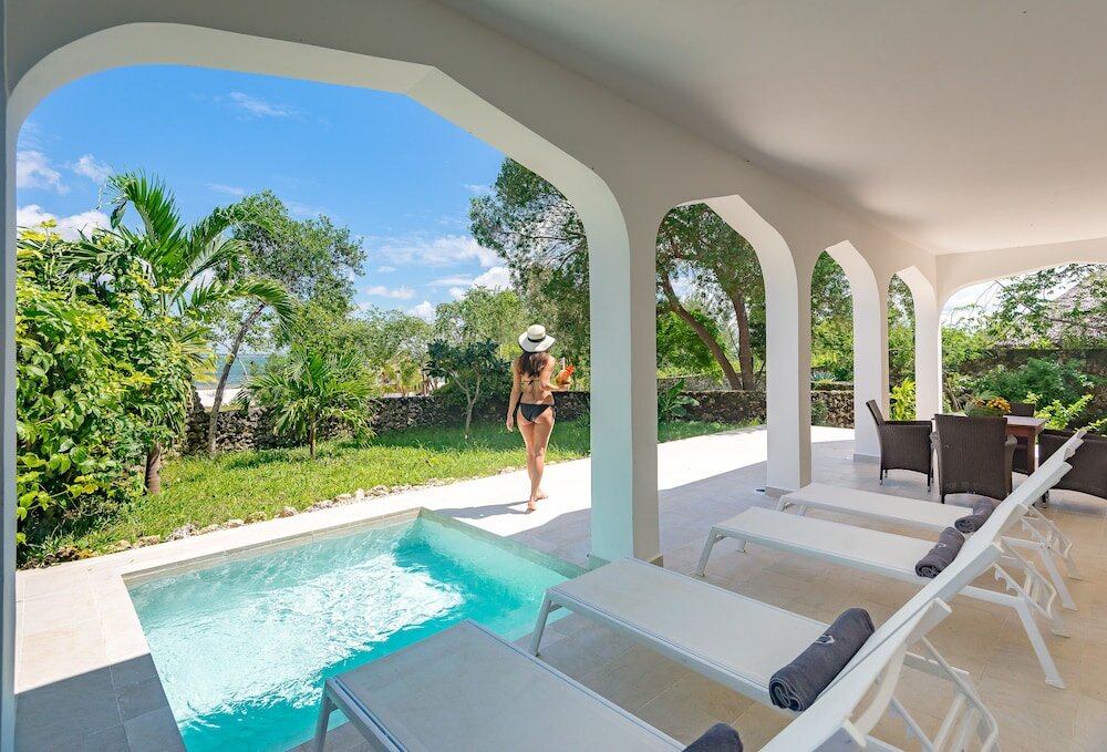 Фото Konokono Beach Resort and Isaraya Over Water Villa