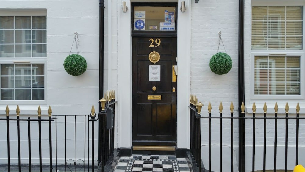 Фото Chester Hotel