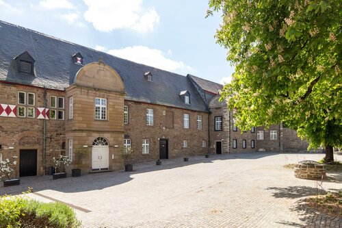 Гостиница Hotel Am Schloss Broich в Мюльхайм-на-Руре