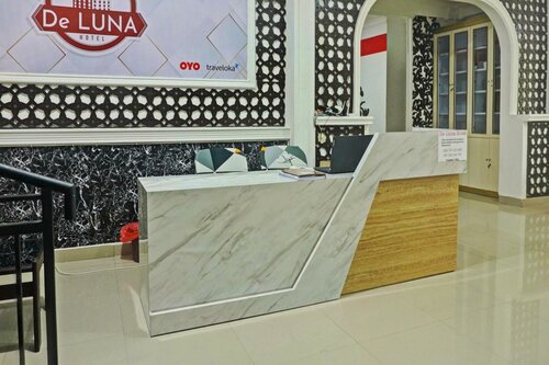 Гостиница Oyo 92518 De Luna Hotel в Мартапуре