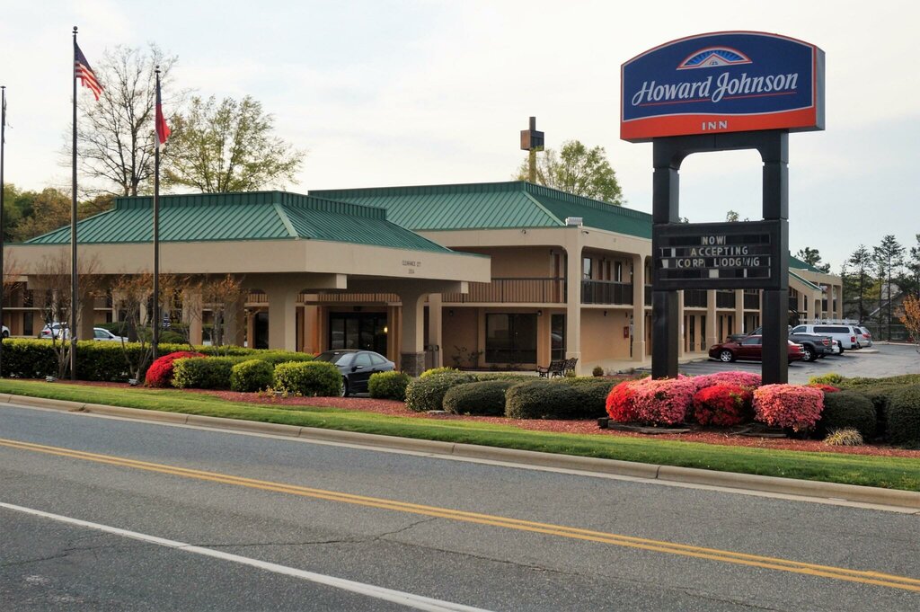 Hotel Howard Johnson by Wyndham Greensboro Near the Coliseum, State of North Carolina, photo
