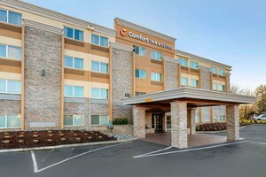 Гостиница Comfort Inn & Suites Tigard near Washington Square