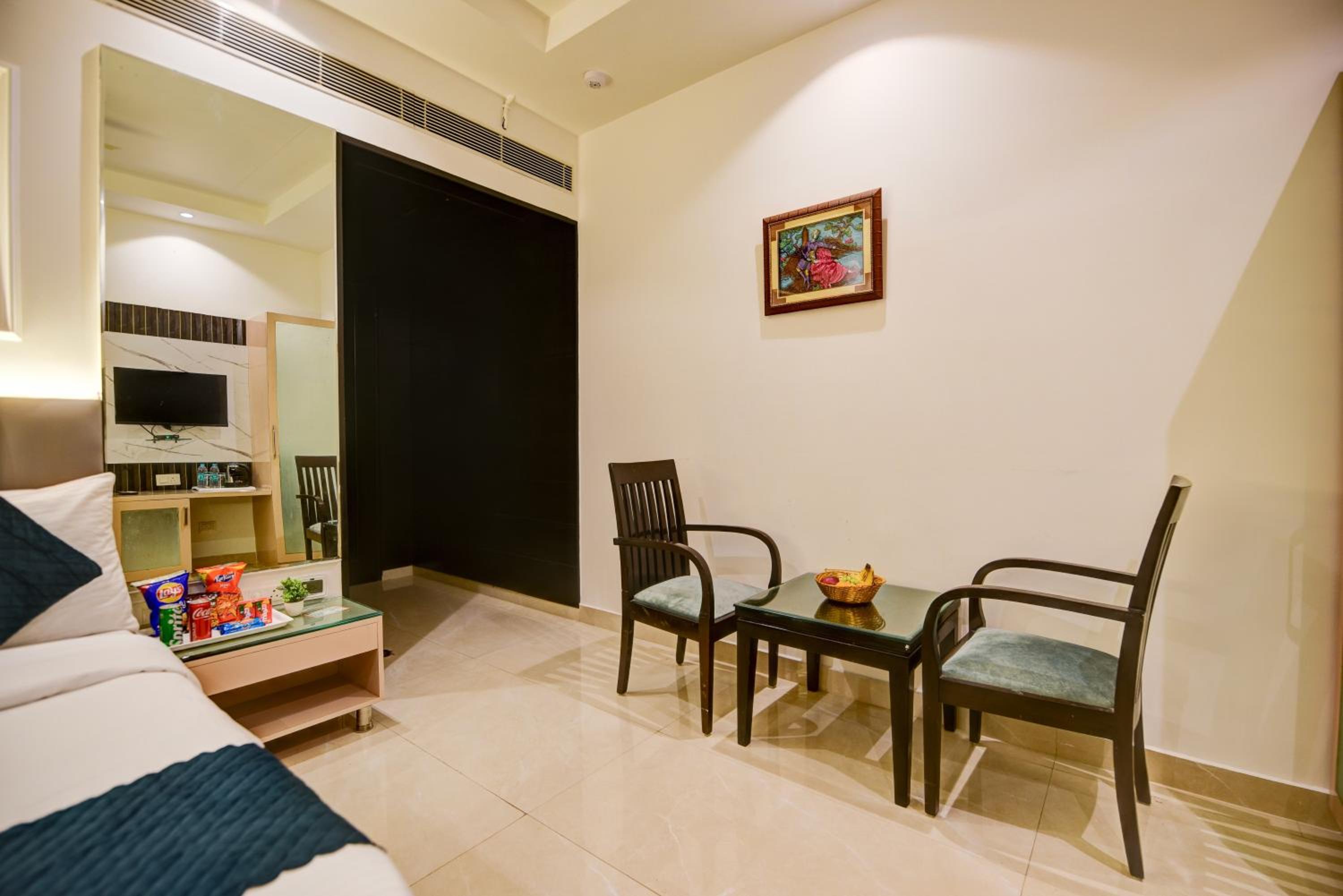 Фото Krishina Hotel