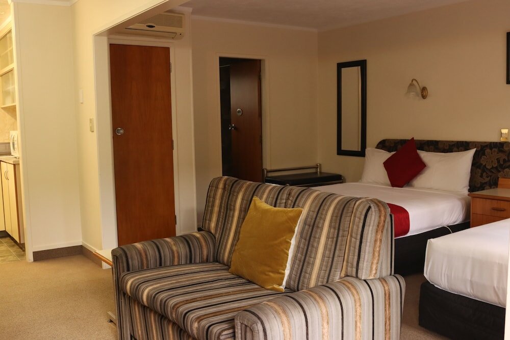 Фото Beetham Park Motel