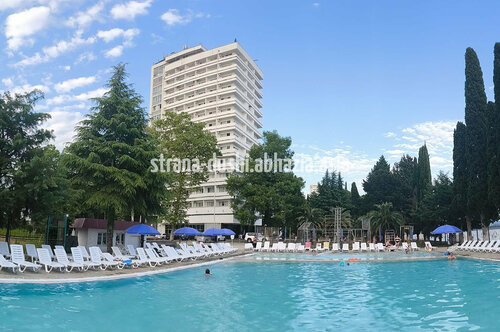 Гостиница Страна Души Кипарис в Сухуме