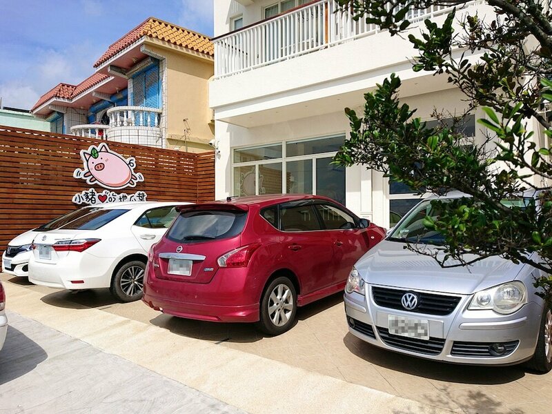 Гостиница Little Piggy B&b