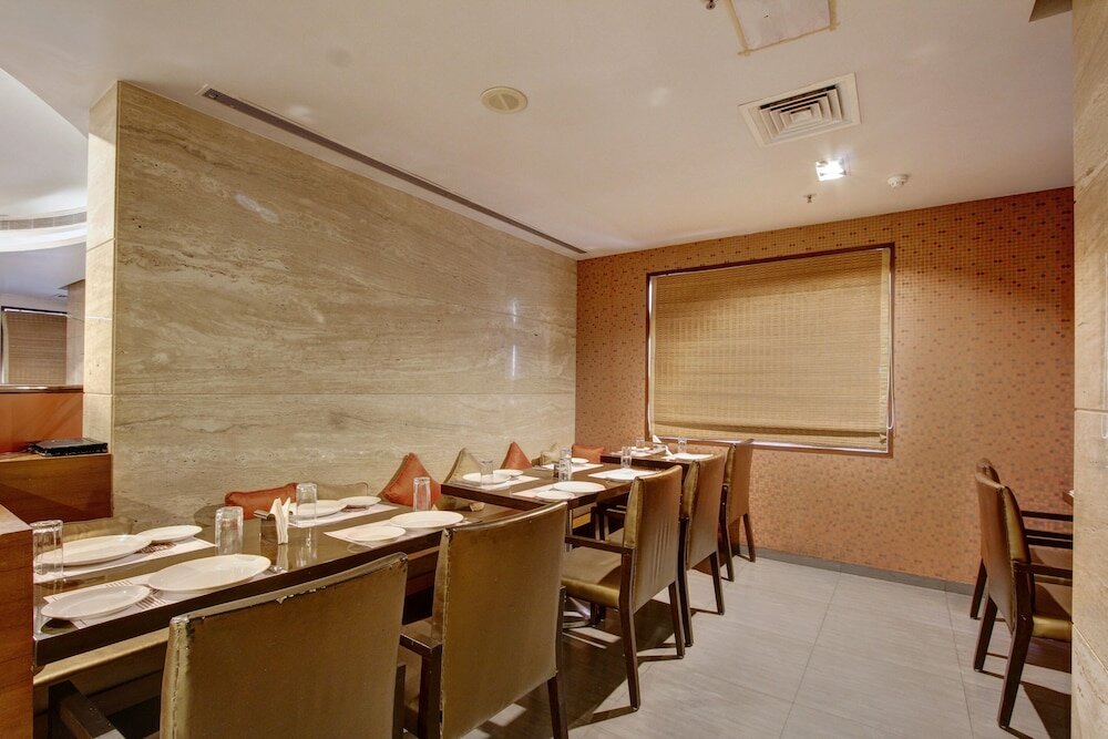 Фото Oyo 8169 Hotel Salem Castle