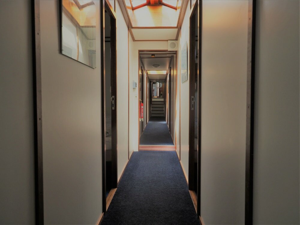 Фото Hotelschip Sarah