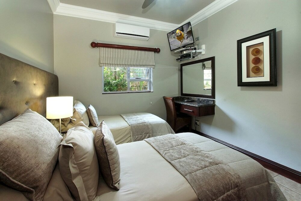 Фото UShaka Manor Guest House