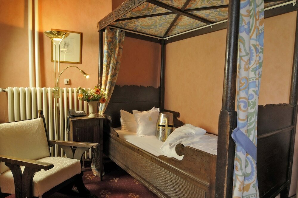 Фото Hotel Burg Trendelburg