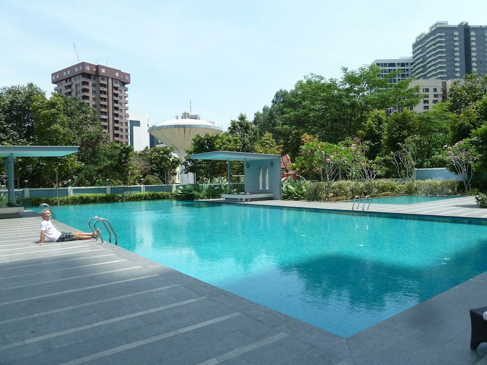 Фото Suasana Suites Bukit Ceylon