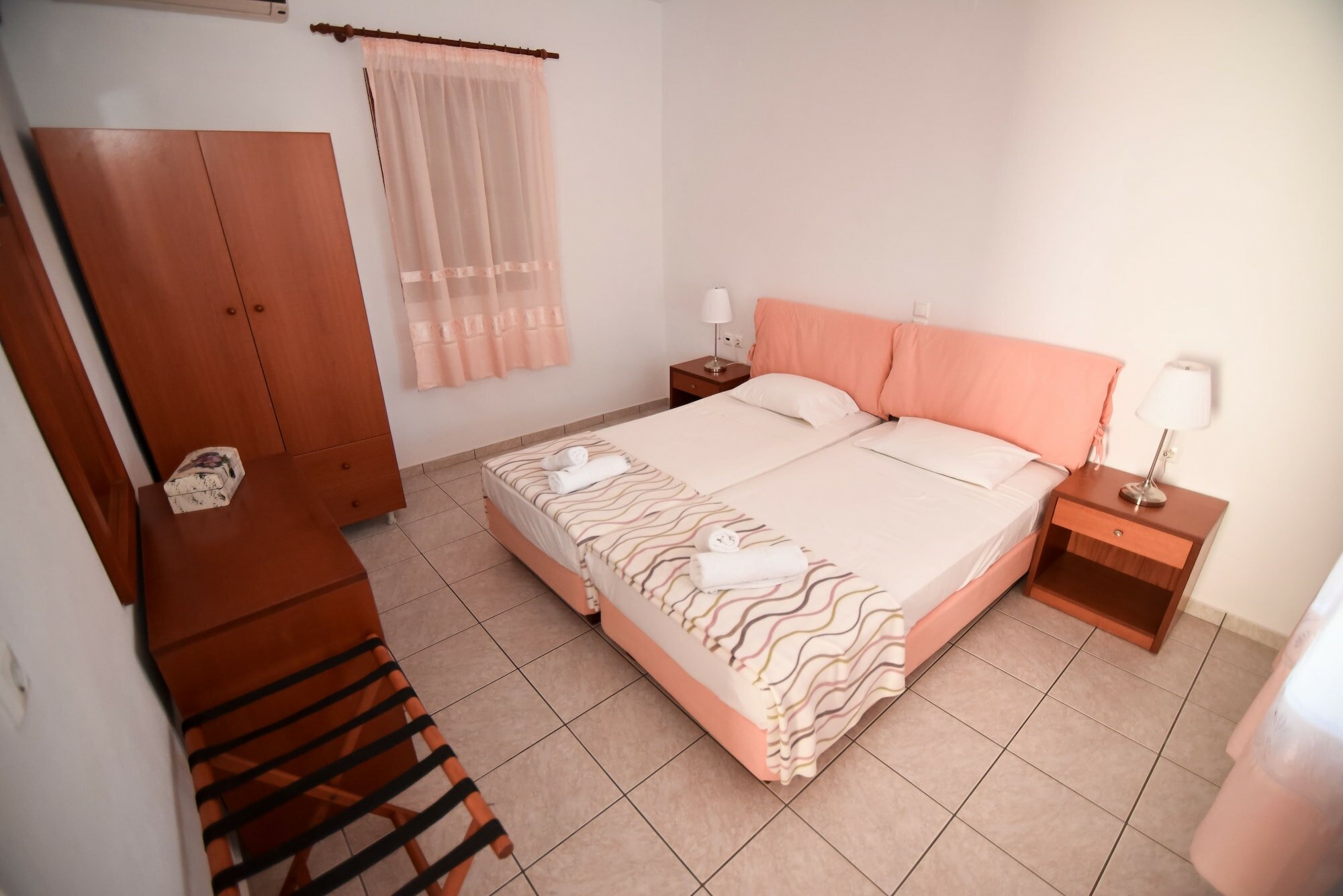 Фото Blue Fish Apartments