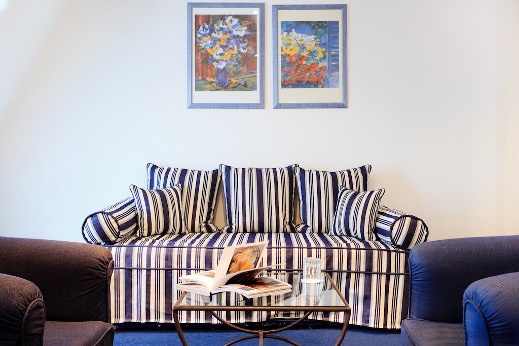 Фото Hôtel Le Grimaldi